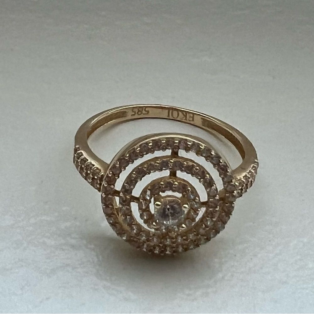 Diamond Circular Ring in 14K Gold Pave Cut Diamonds, New